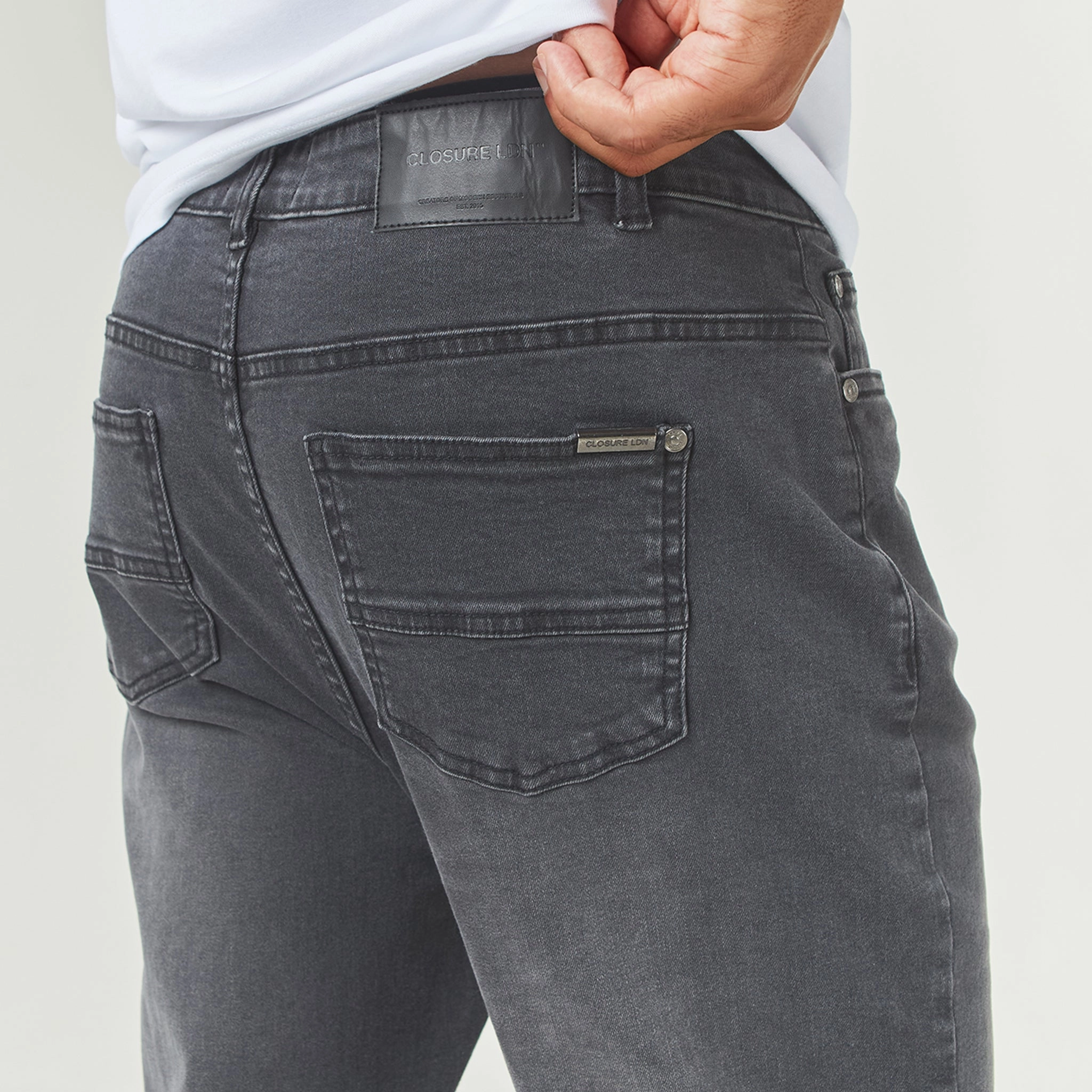Straight Leg Denim Jean | Grey Wash